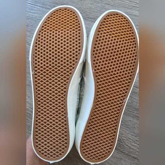 Vans Cream and Pale Blue Floral Pattern Sneakers - Picture 8 of 8